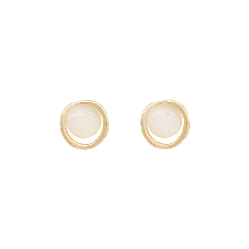 Autumn and winter high-end cat's eye stone ear studs, women's ear piercing earrings, light luxury, exquisite and unique style, niche earrings wholesale Item Picture