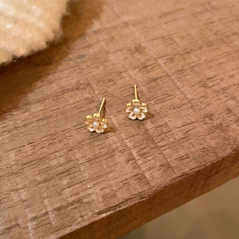 French enamel drop glaze flower stud earrings for women's fashion, versatile, exquisite and sweet cherry blossom pearl earrings and earrings wholesale Specification drawing