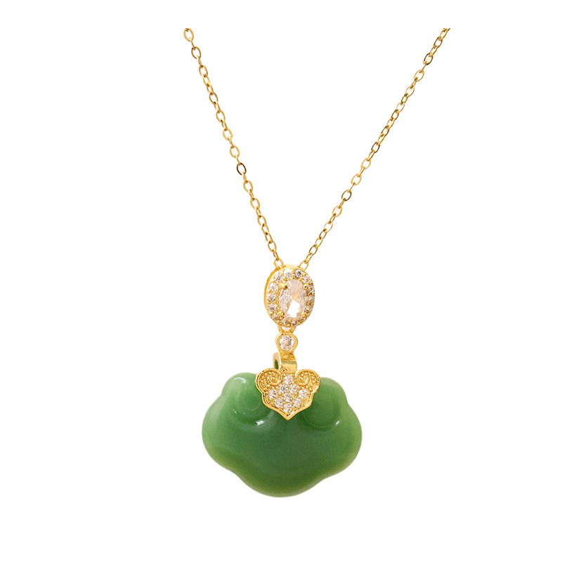 The national trend Xiangyun peace pendant, imitation chalcedony glass pendant, titanium steel necklace, women's light luxury and high-end feel, versatile collarbone chain Item Picture