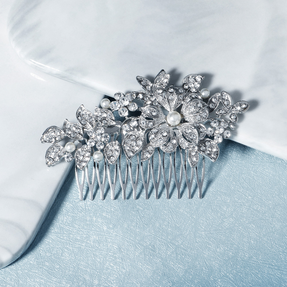 Cross-border bestseller bride wedding accessories: European and American retro alloy flower diamond-encrusted comb, high-gloss pearl bun, hair comb Specification drawing
