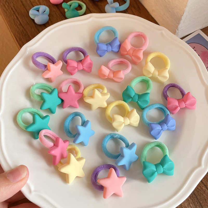 Baby hair bands, children's hair accessories, mini and cute cartoon girl hair ties that won't damage hair, baby ties, chirp chirp little rubber bands Application Scenario