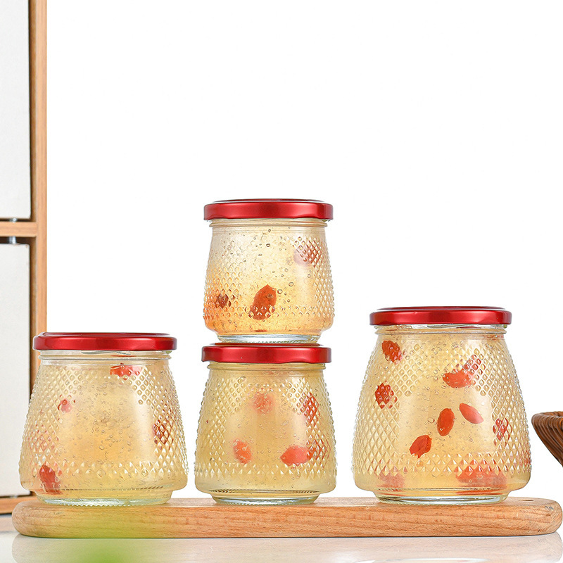 Freshly stewed ready-to-eat bird's nest, bottled food-grade fish maw, fish maw, milk jelly, canned bottles, empty bottles, jam, glass, honey jars full figure