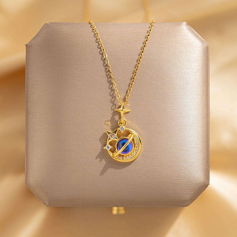 Fashionable and light luxury full-diamond star and moon pendant titanium steel necklace, a trendy and individual female Instagram influencer collarbone chain accessory full figure