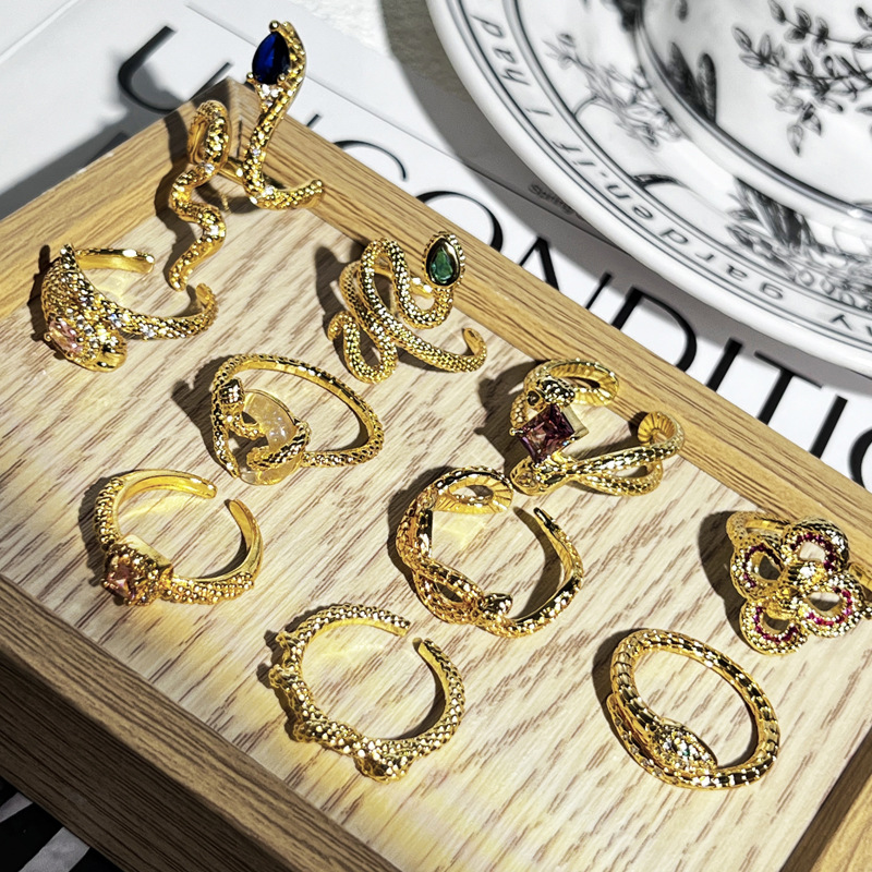 Exquisite retro pleated texture snake-shaped opening ring for women's Instagram cold style 2025 new fashion niche ring details Picture