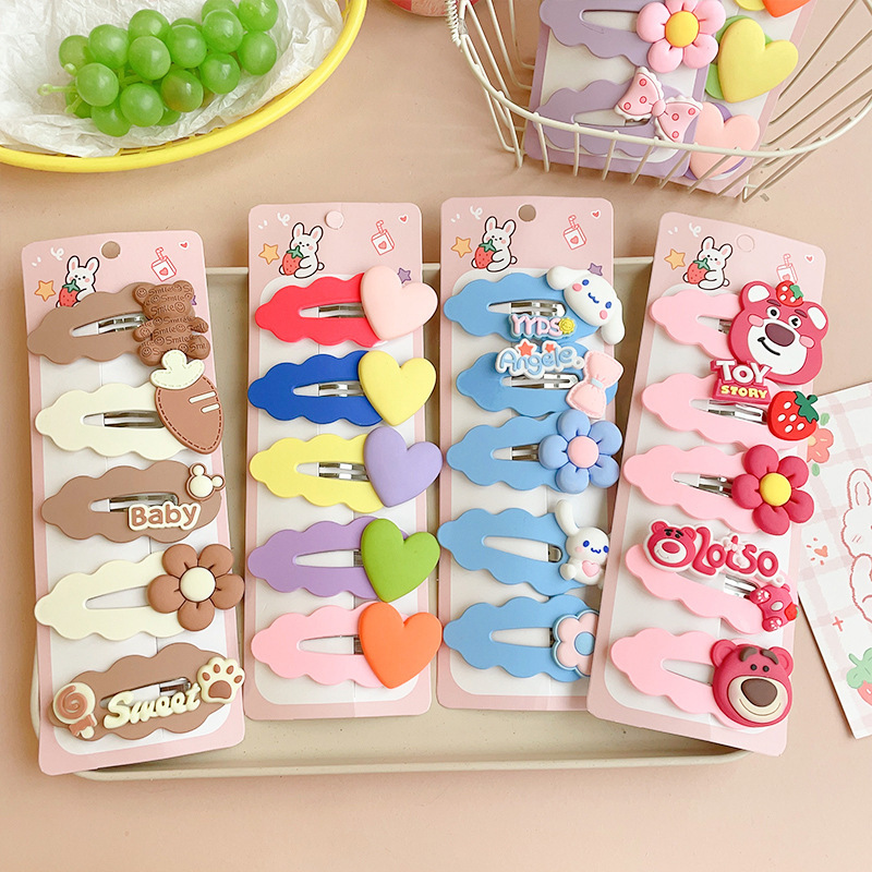 Children's cartoon hair clips are sweet and cute. The baby clip is a popular side hair clip by the seaside details Picture