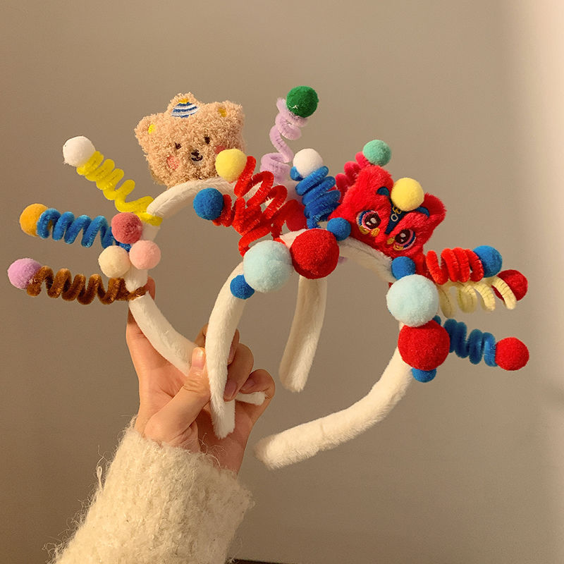 Cute lion dance twist stick children's hairband for girls 2023 new style Funny face wash mask mask plush headband hair accessory details Picture