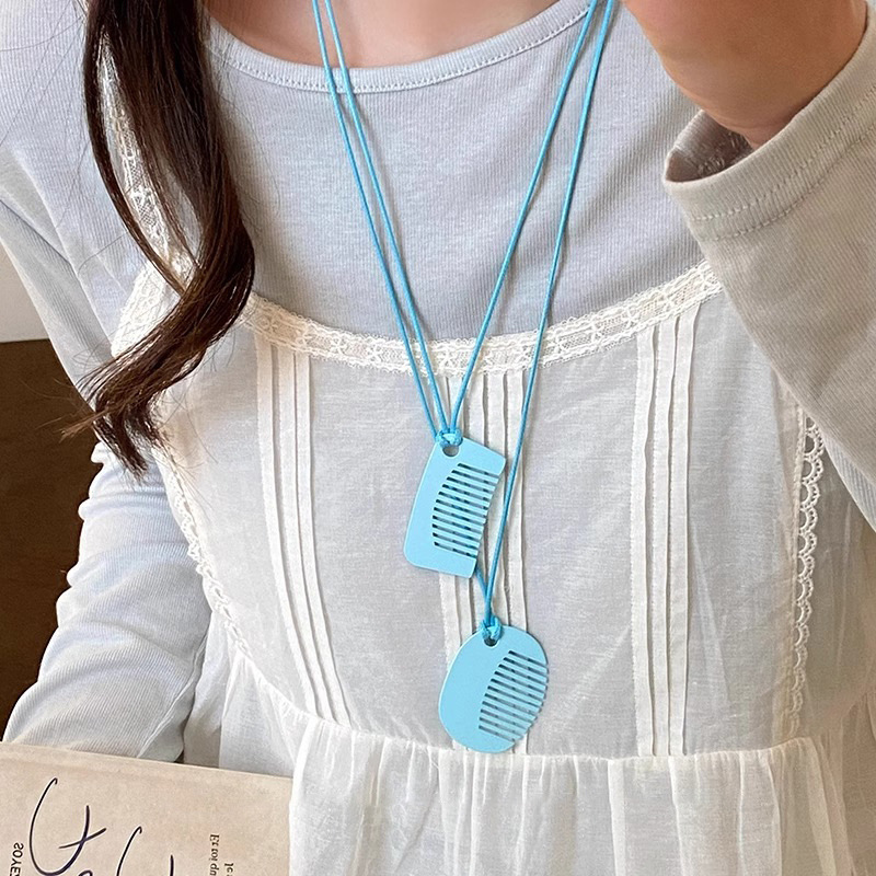 Ouruofeng Light Spring Color series heart-shaped bow comb necklace, long accessory for women's dopamine, design sense collarbone chain Specification drawing