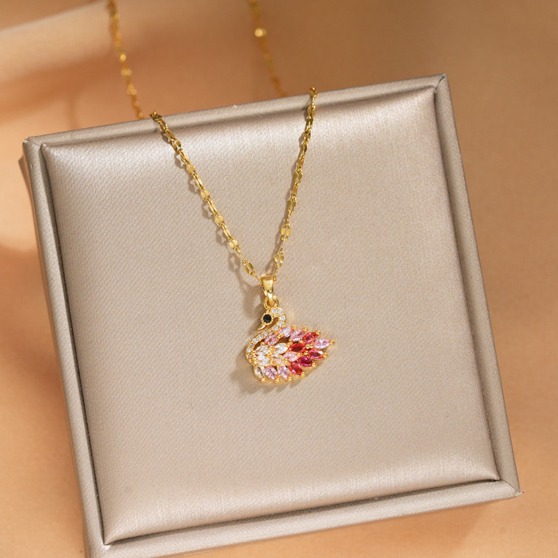 Korean-style light luxury exquisite zircon swan necklace, women's fashion full diamond design sense, Internet celebrity collarbone chain accessory Application Scenario