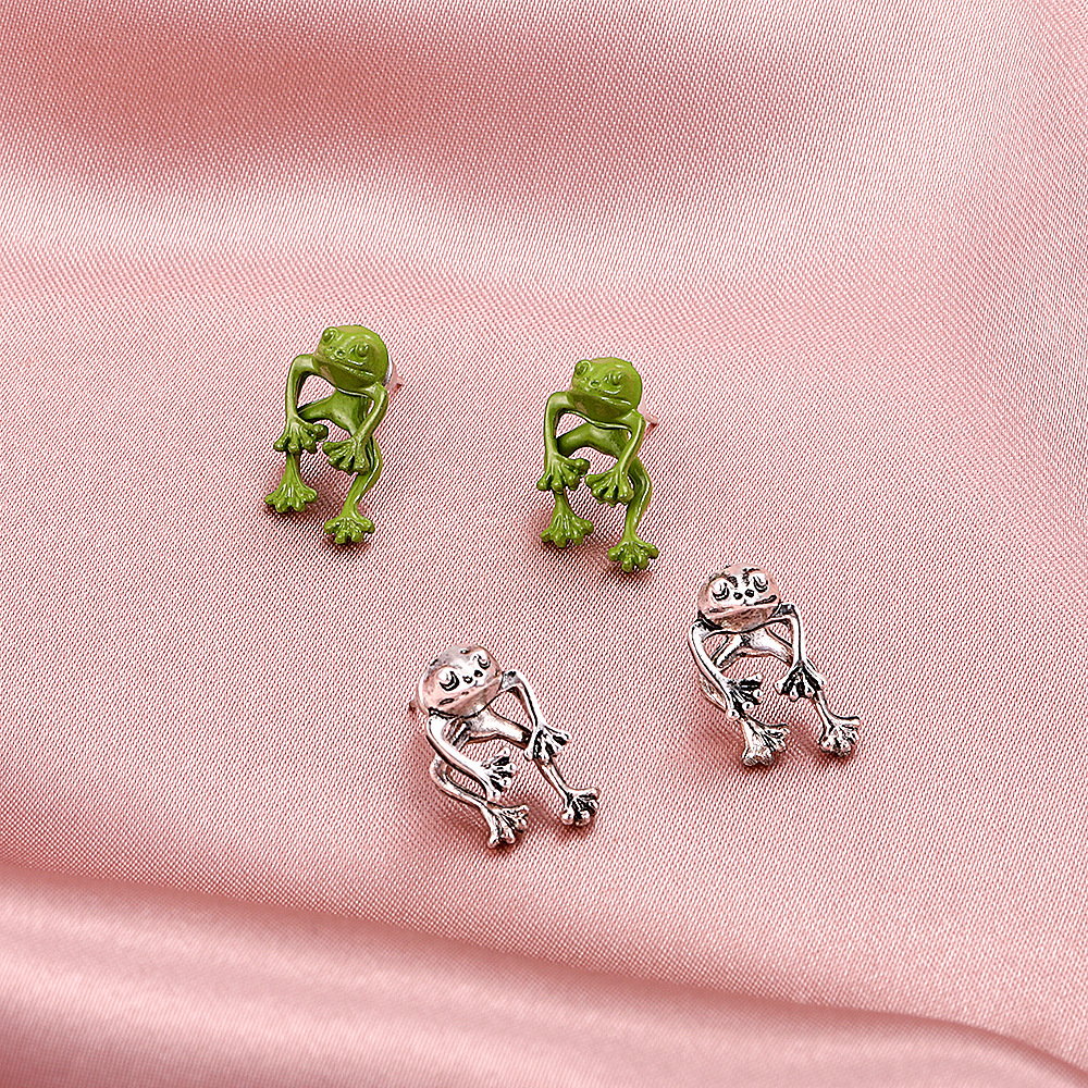 Retro and simple metal frog stud earrings, AliExpress new product, aged and detachable earrings, 2021 retro style earrings details Picture