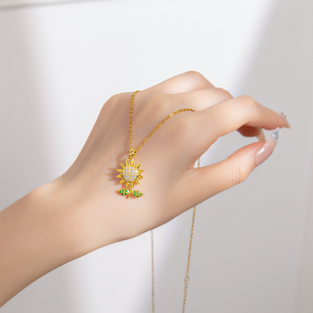 Korean minimalist sunflower pendant titanium steel necklace for women's ins, trendy and versatile, exquisite collarbone chain with full diamonds Specification drawing
