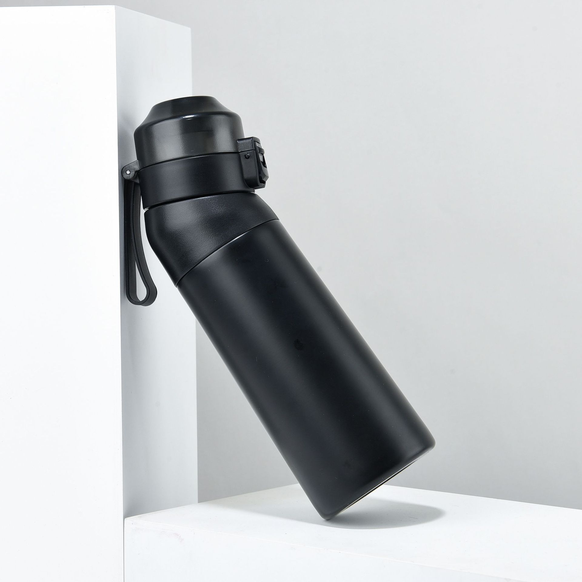 Amazon's new 304 stainless steel playful insulated cup 650ML portable straw bouncing cup Outdoor scented cup Application Scenario