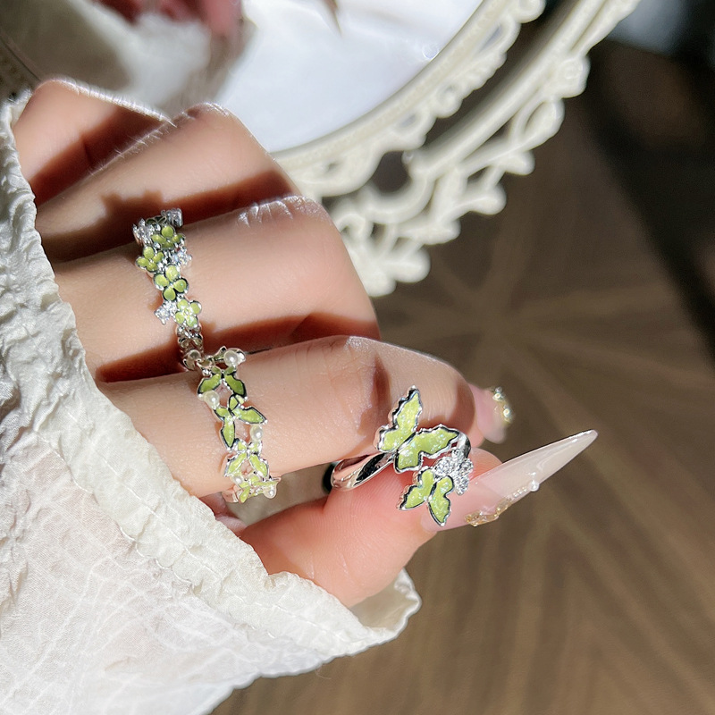 Summer fresh apple green enamel butterfly flower open ring, a fashionable, individualistic, sweet and elegant niche ring for women details Picture