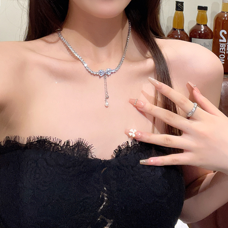 Light luxury, super ethereal charm, bow zircon pendant necklace, ins style, high-end feel, collarbone chain, versatile necklace wholesale Specification drawing
