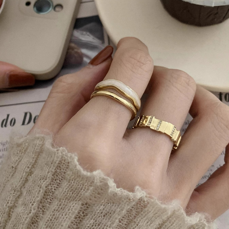 A new, fashionable and individual open-top ring with a light luxury and high-end feel, featuring a niche design and a cold style details Picture