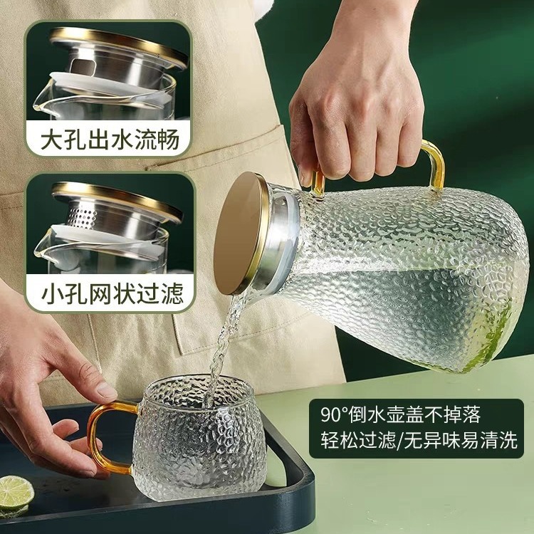Large-capacity thickened simple cold water bottle, household high borosilicate cold water bottle, high-end glass, new light luxury juice bottle Application Scenario