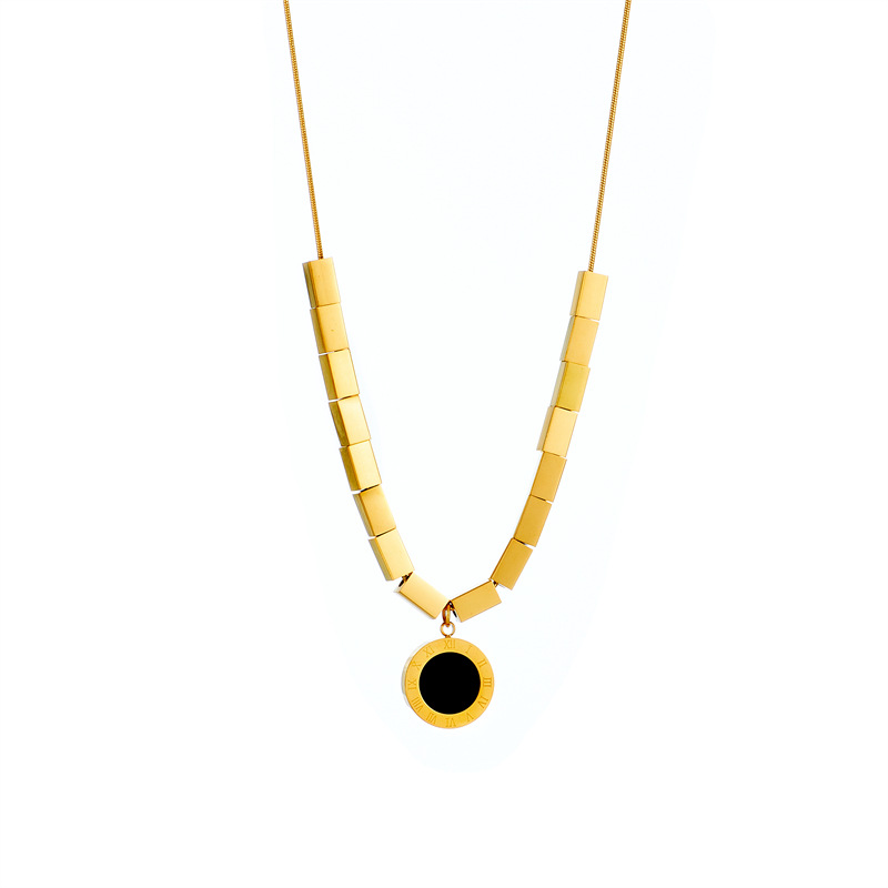 European and American cross-border fashion retro three-dimensional square accessory chain, Roman round pendant, stainless steel jewelry necklace Item Picture