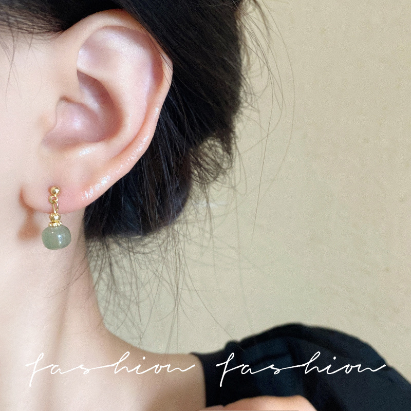 Retro jade earrings for women, with a light luxury and high-end feel, unique temperament. 925 silver needle, versatile and simple stud accessories details Picture