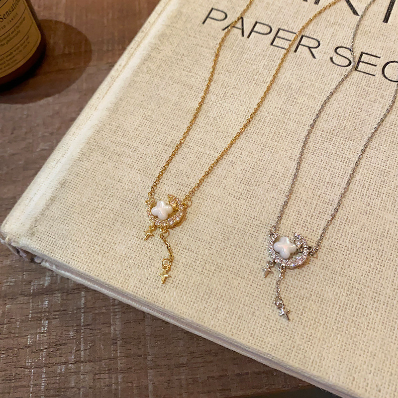 Zircon star and moon tassel pendant necklace accessory for women 2025 New bestseller, exquisite collarbone chain, niche design necklace Specification drawing