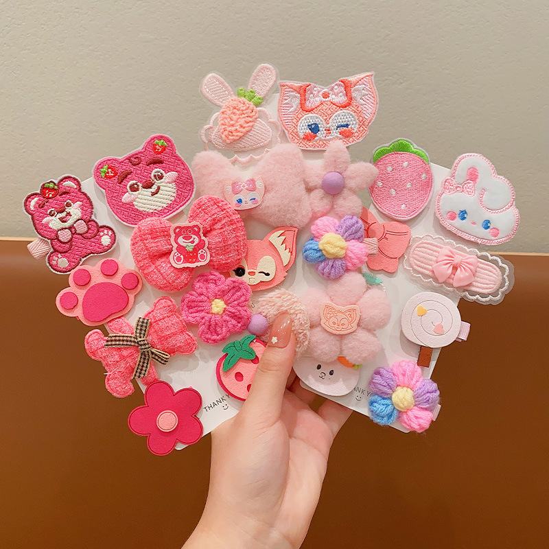 Autumn and winter plush children's hair clips, cartoon strawberry bear hair clips, cute baby hair accessories, little girl's broken hair bangs clips for girls Specification drawing