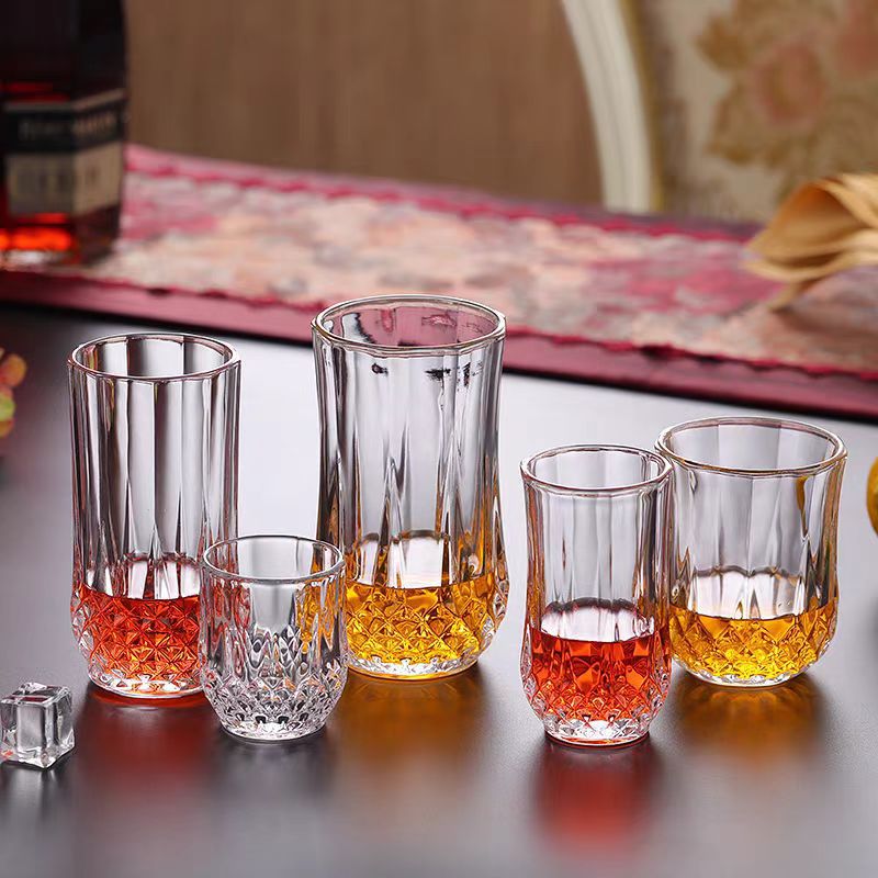 Whisky glass, high appearance level diamond spirits glass, classical brandy beer glass, cocktail white spirit glass Application Scenario