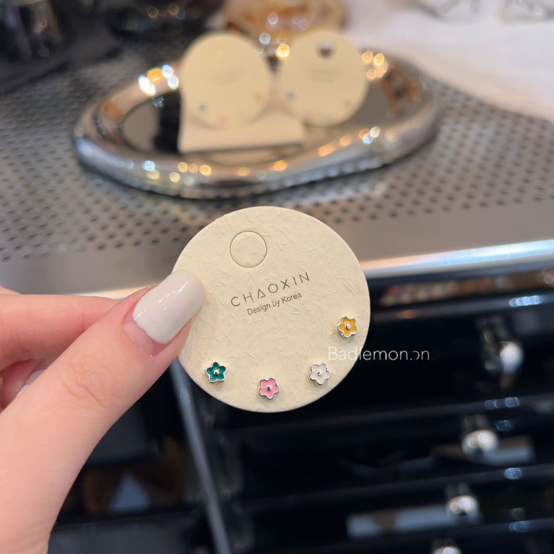 Korean colorful glazed flower ear studs, a simple and cute four-piece set with a girlish heart, ins style ear bone stud earrings full figure