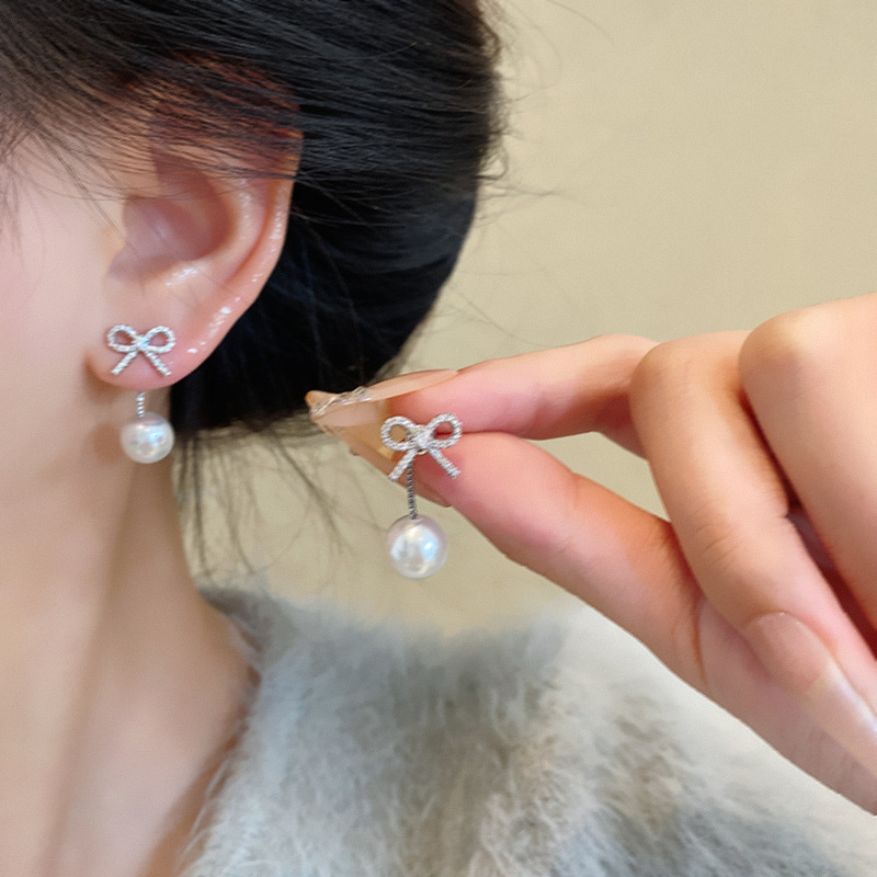 Super Flash Zircon butterfly tassel pearl earrings, women's light luxury and high-end autumn and winter earrings, back-hanging stud earrings details Picture