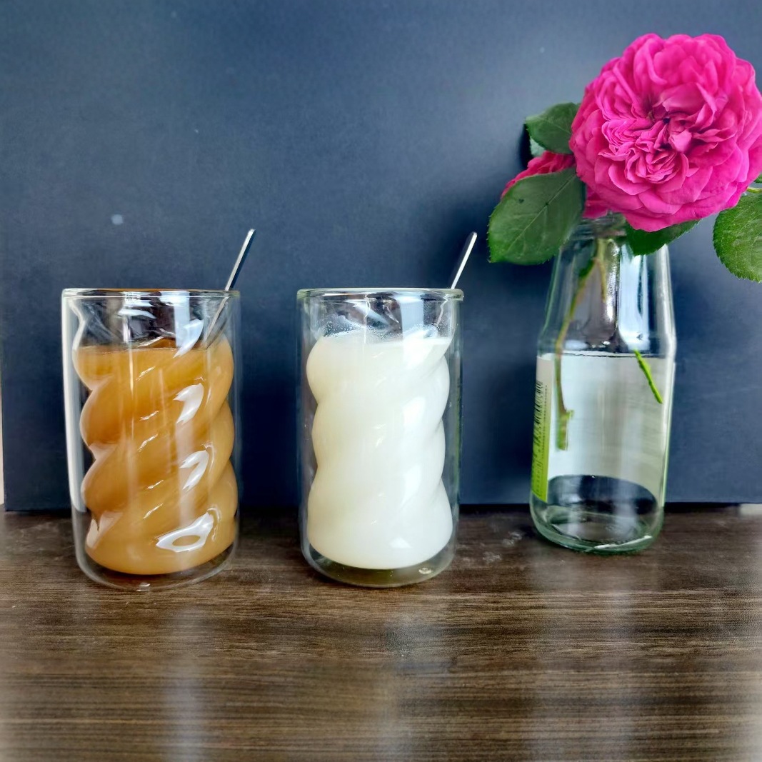Cross-border transparent rotating milk cup, household large-capacity spiral double-layer inner liner cup, high borosilicate glass coffee cup Application Scenario