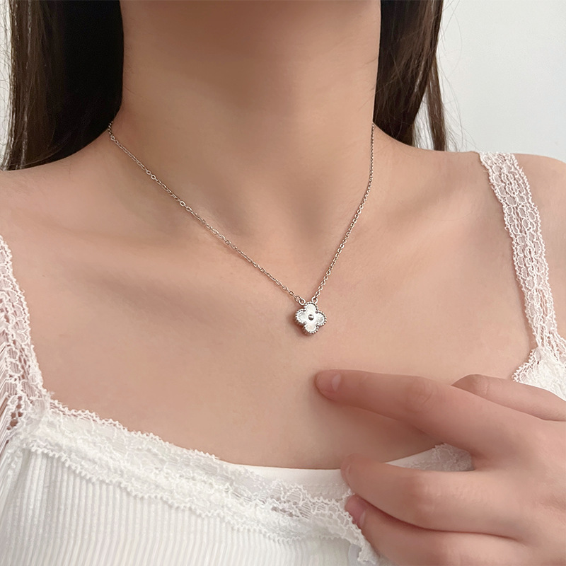 Super ethereal and simple flower necklace for women, 2025 new style, niche and high-end collarbone chain, fashionable and versatile, exquisite hoodie chain full figure
