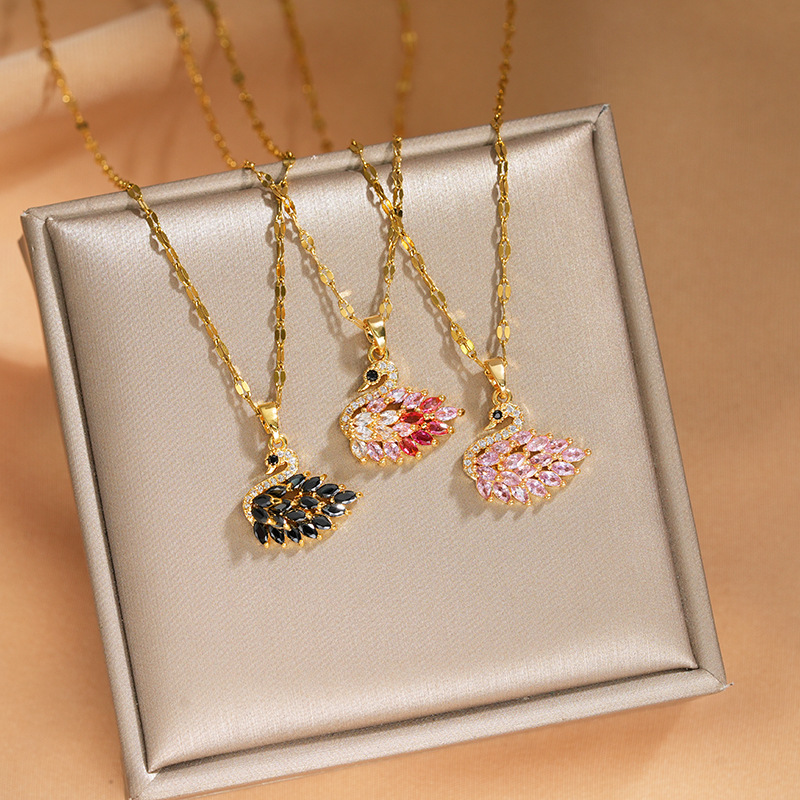 Korean-style light luxury exquisite zircon swan necklace, women's fashion full diamond design sense, Internet celebrity collarbone chain accessory full figure