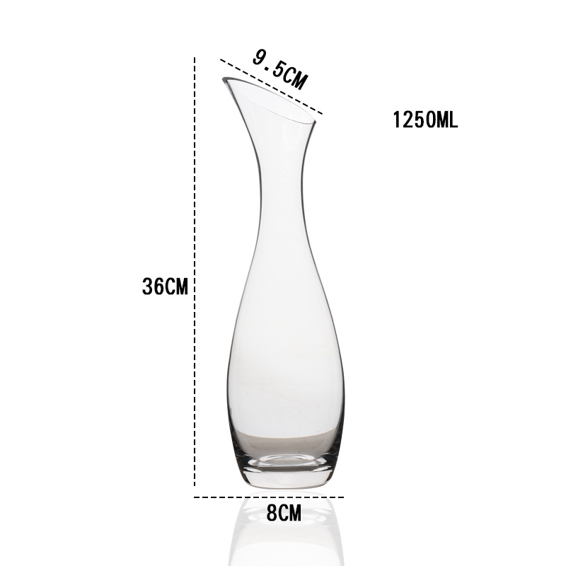 Factory direct sales crystal glass wine decanter, slanted decanter, grape-free wine divider, creative wine pot Application Scenario