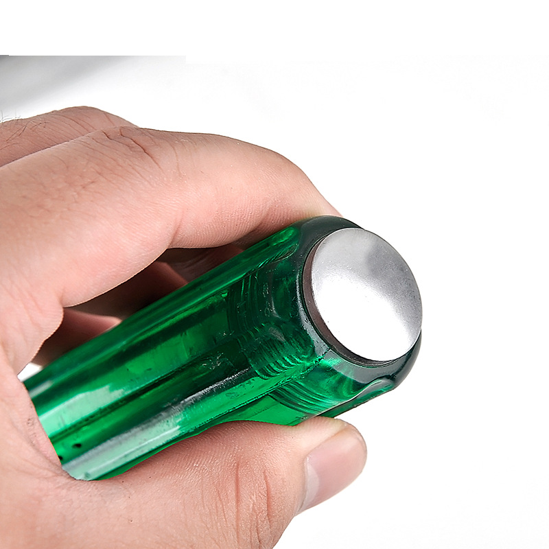 We supply large screwdrivers, screwdrivers, extra-long through-hole screwdrivers, extra-long straight-line screwdrivers that can be struck and extended flat-head screwdrivers Application Scenario