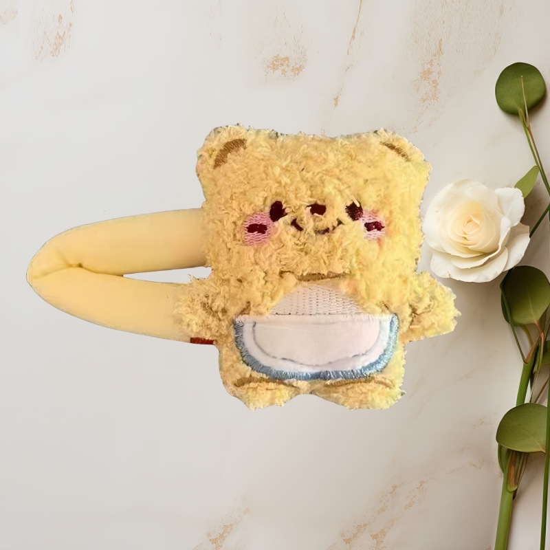 Cartoon butter bear plush hair clip, cute girls for autumn and winter, bangs on the forehead, BB clip, side headwear hair clip Application Scenario