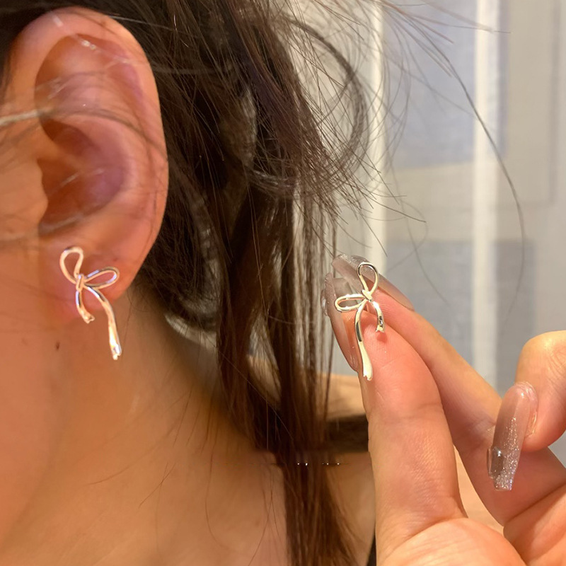 Simple ribbon bow stud earrings for women with a high-end feel, 2024 new cool style unique bestseller earrings wholesale Specification drawing