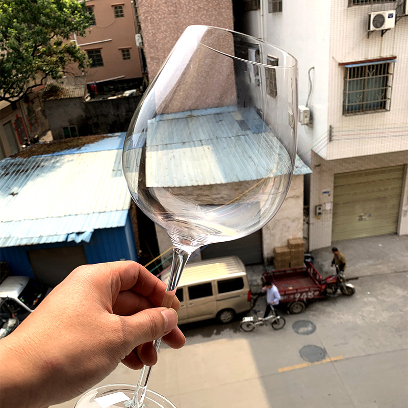 Wholesale crystal red wine glasses, one-piece formed tall glasses, large-capacity Burgundy glass wine glasses from the manufacturer Application Scenario