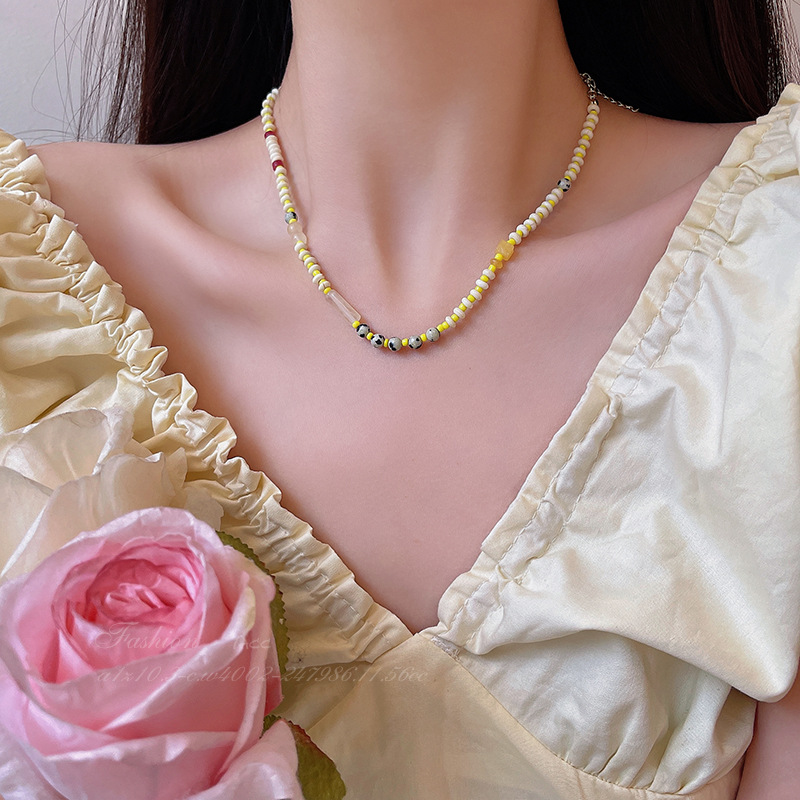 New Chinese-style imitation natural stone beaded necklace for women 2024, a retro and high-end collarbone chain with a minority ethnic style details Picture