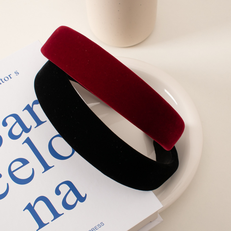 Retro wine red velvet thin sponge hairband for feminine charm, black outdoor compression headband, simple hair hole, Korean hair accessory Specification drawing