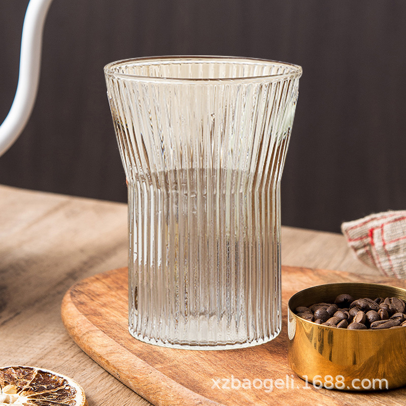 Vertical pattern high borosilicate glass single-layer cup with wooden ring insulation tea brewing cup, office large-capacity coffee and milk tea cup Application Scenario