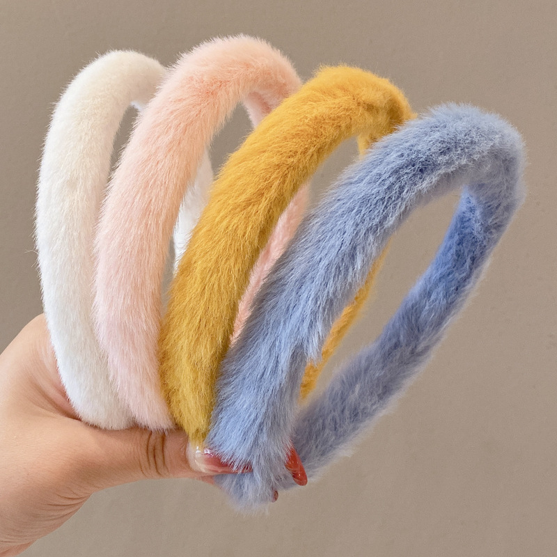 Rabbit fur hair band, candy-colored fur headband, 2022 autumn and winter new style hair clips, versatile headwear for going out details Picture