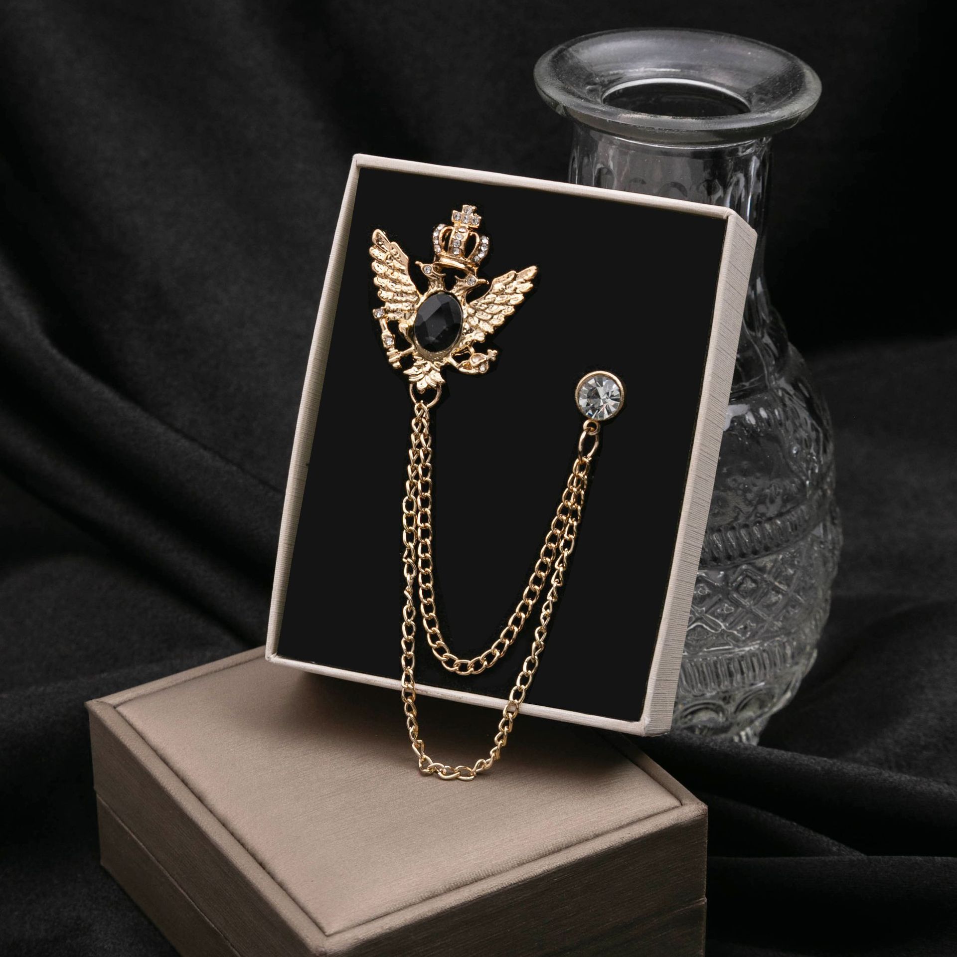 European and American fashion British style cross brooch, individual court style note men's accessory double-layer chain brooch details Picture