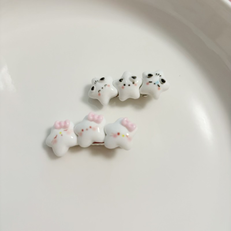 Cute expressions: Kitten Pacha, dog star, duckbill clip, sweet and girlish heart, bangs, side hair clip, cartoon headwear for girls Application Scenario