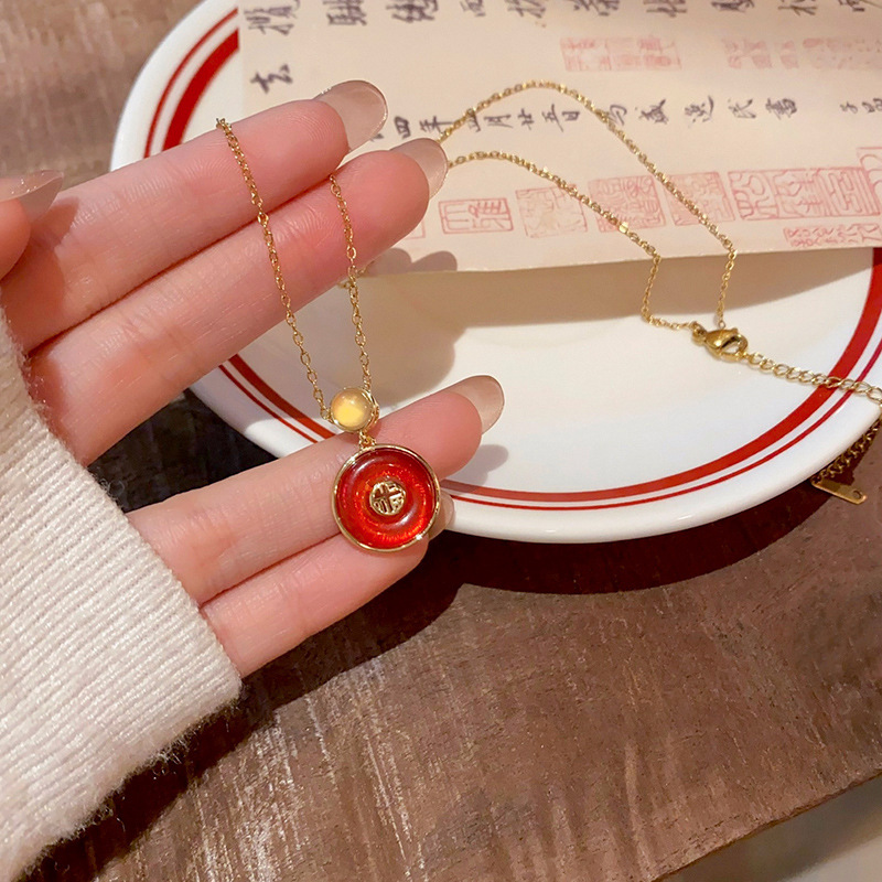 Ankela Red Peace Pendant Necklace for Women's autumn and winter, fashionable Fu brand collarbone chain, high-end and retro, versatile necklace trend details Picture