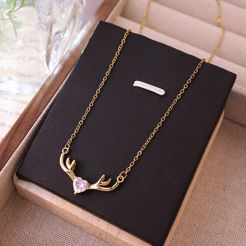 Xiaohongshu recommends the "Yilu You Ni" simple antler necklace for women, a fashionable titanium steel collarbone chain, and a light luxury and high-end accessory details Picture