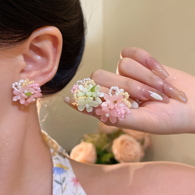 Dopamine beaded romantic flower cluster earrings, summer colorful seaside vacation style niche earrings, forest-themed elegant earrings details Picture