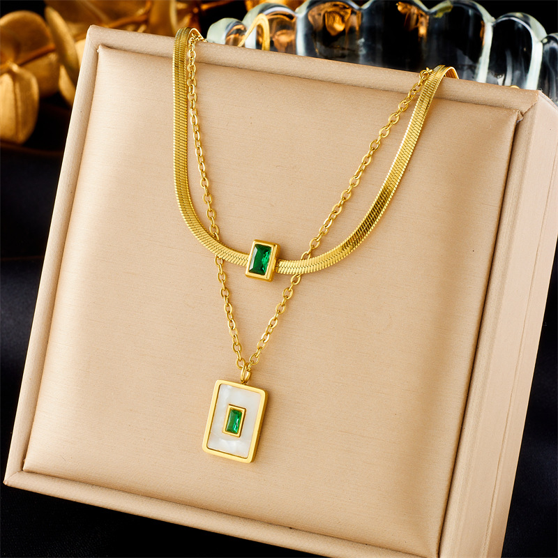 European and American fashion niche design double-layer chain, green rhinestone inlaid square pendant accessory necklace full figure