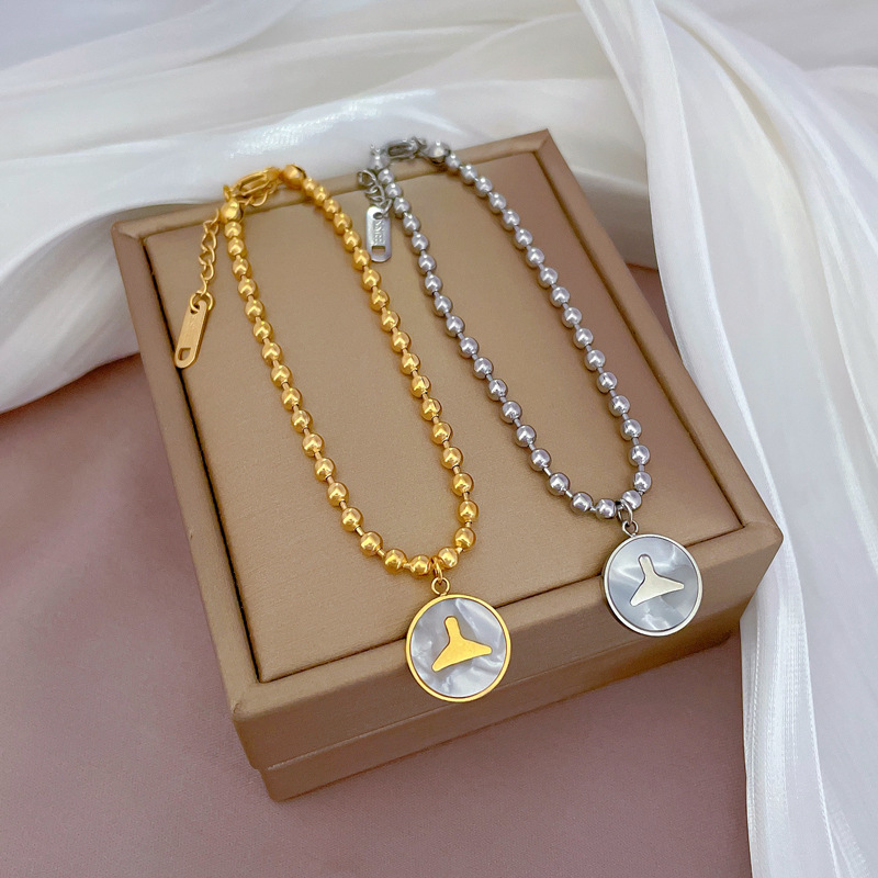 【 All-titanium Steel 】 Dongdaemun's unique round plate mermaid tail mother-of-pearl bracelet, a retro best friend of a female Internet celebrity full figure