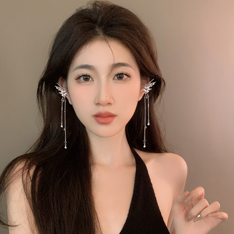 Super fairy butterfly tassel ear clips, female Internet celebrity bestsellers, no ear holes, ear bone clips, high-end ear hangers, and trendy earrings details Picture