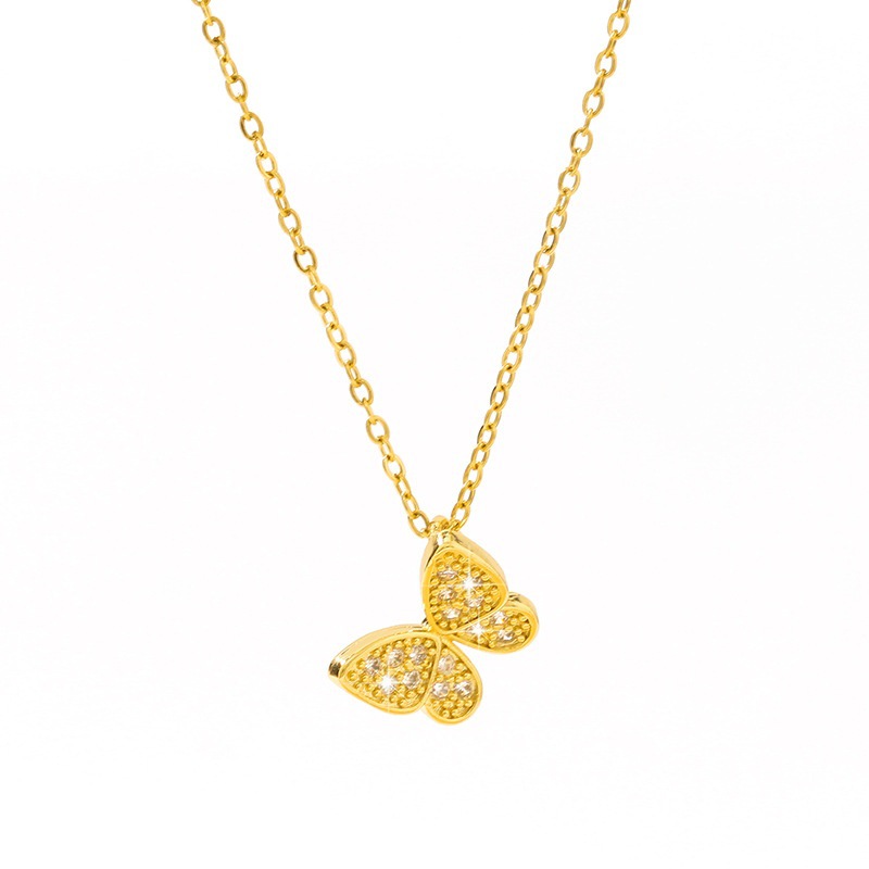 The new exquisite and fashionable Korean version copper-inlaid zircon pendant is a versatile stainless steel necklace and collarbone chain accessory for commuting Item Picture