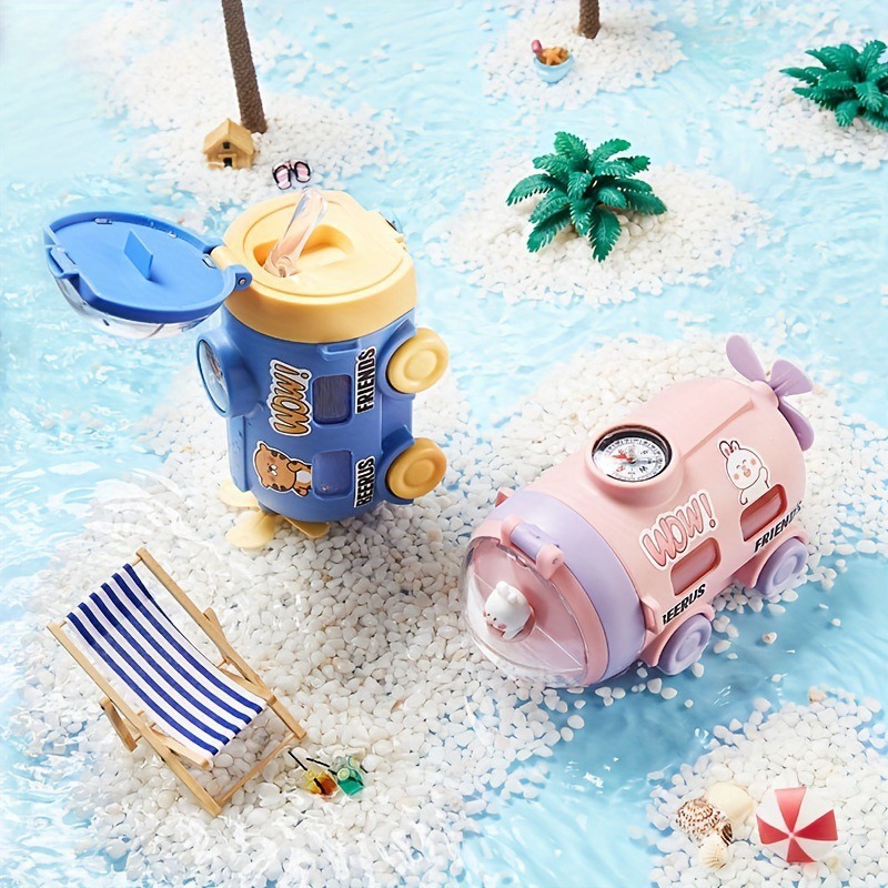 New submarine children's water cup, student with straw, large-capacity plastic cup, portable baby drinking cup Application Scenario