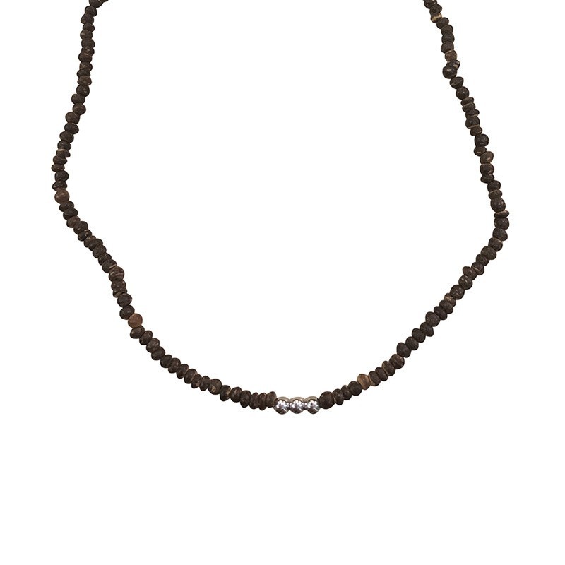 New Chinese-style retro beaded necklace for women in autumn 2025, new irregular-shaped pearl collarbone chain, cold style necklace trend Item Picture