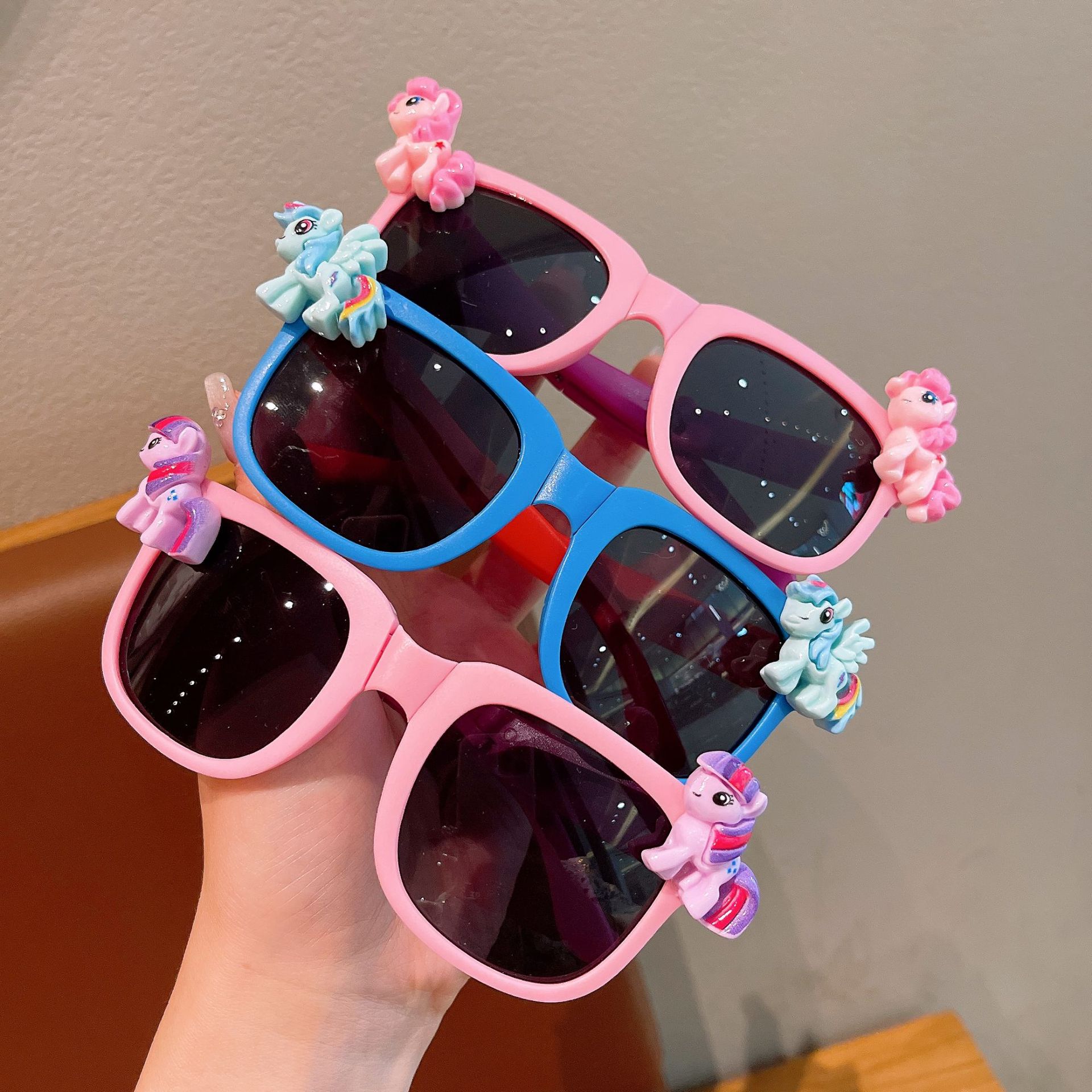 New children's glasses, Katon Kulomi sun protection sunglasses for boys and girls, folding sunglasses, cute little ones full figure